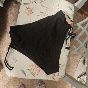 TA3 “Chinchy” Bikini Bottom – Black – Size L – NWT